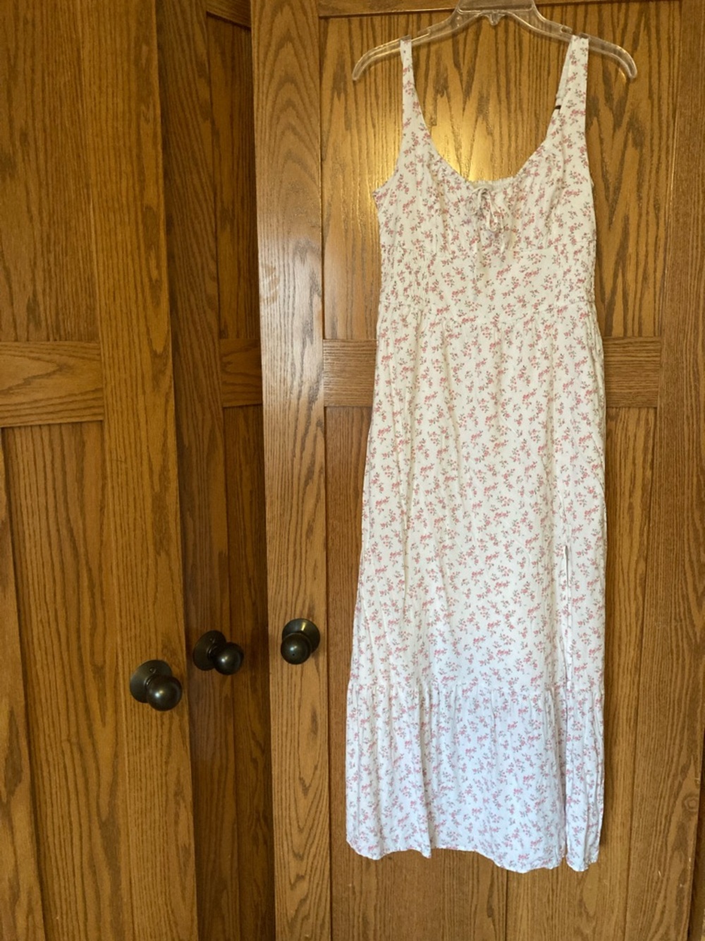Hollister white pink roses sundress with pockets size large